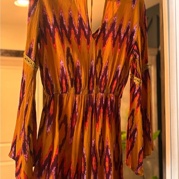 Waimea Bell Sleeve Romper - Picture 3 of 3